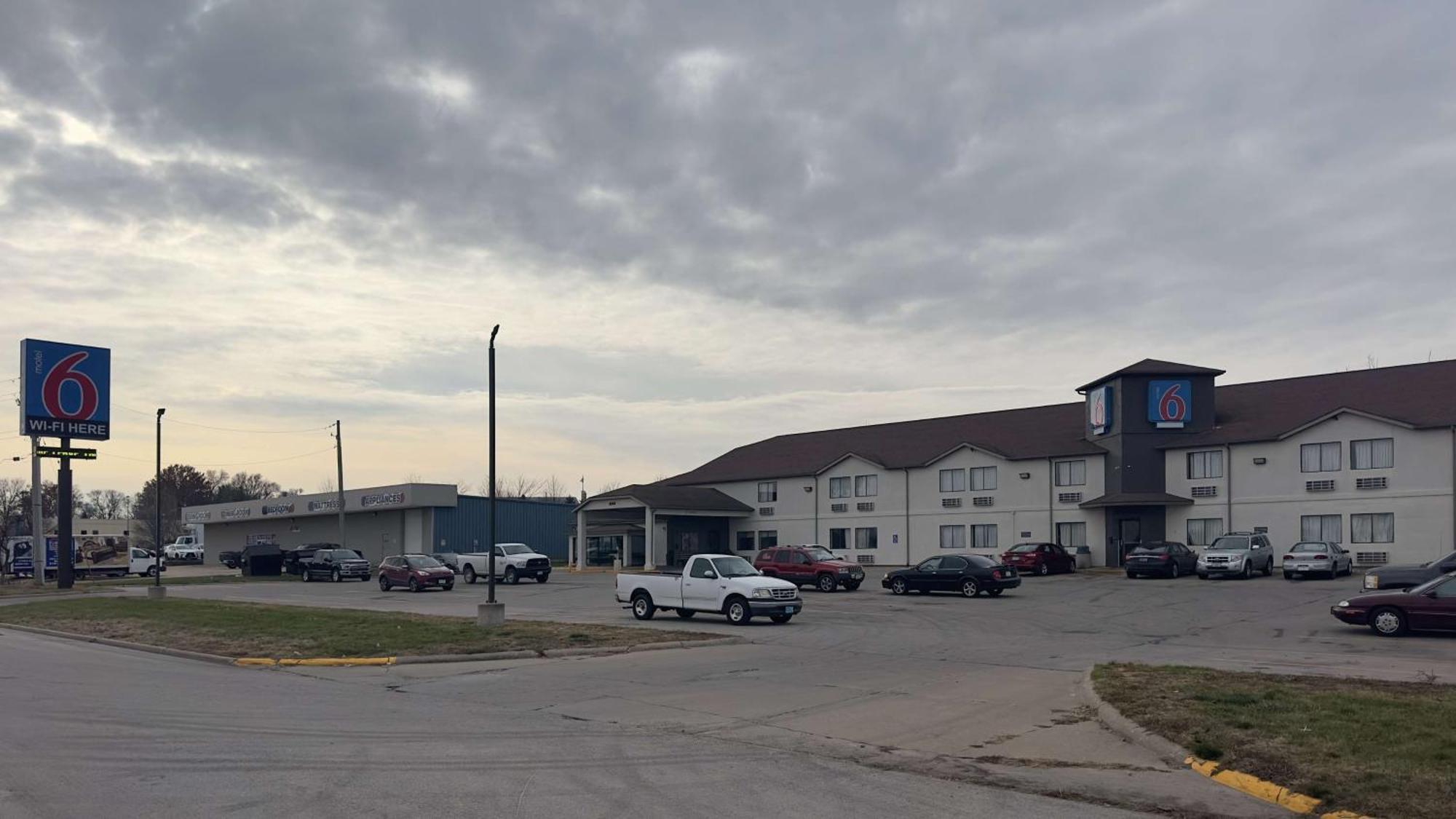 Motel 6-Waterloo, Ia المظهر الخارجي الصورة