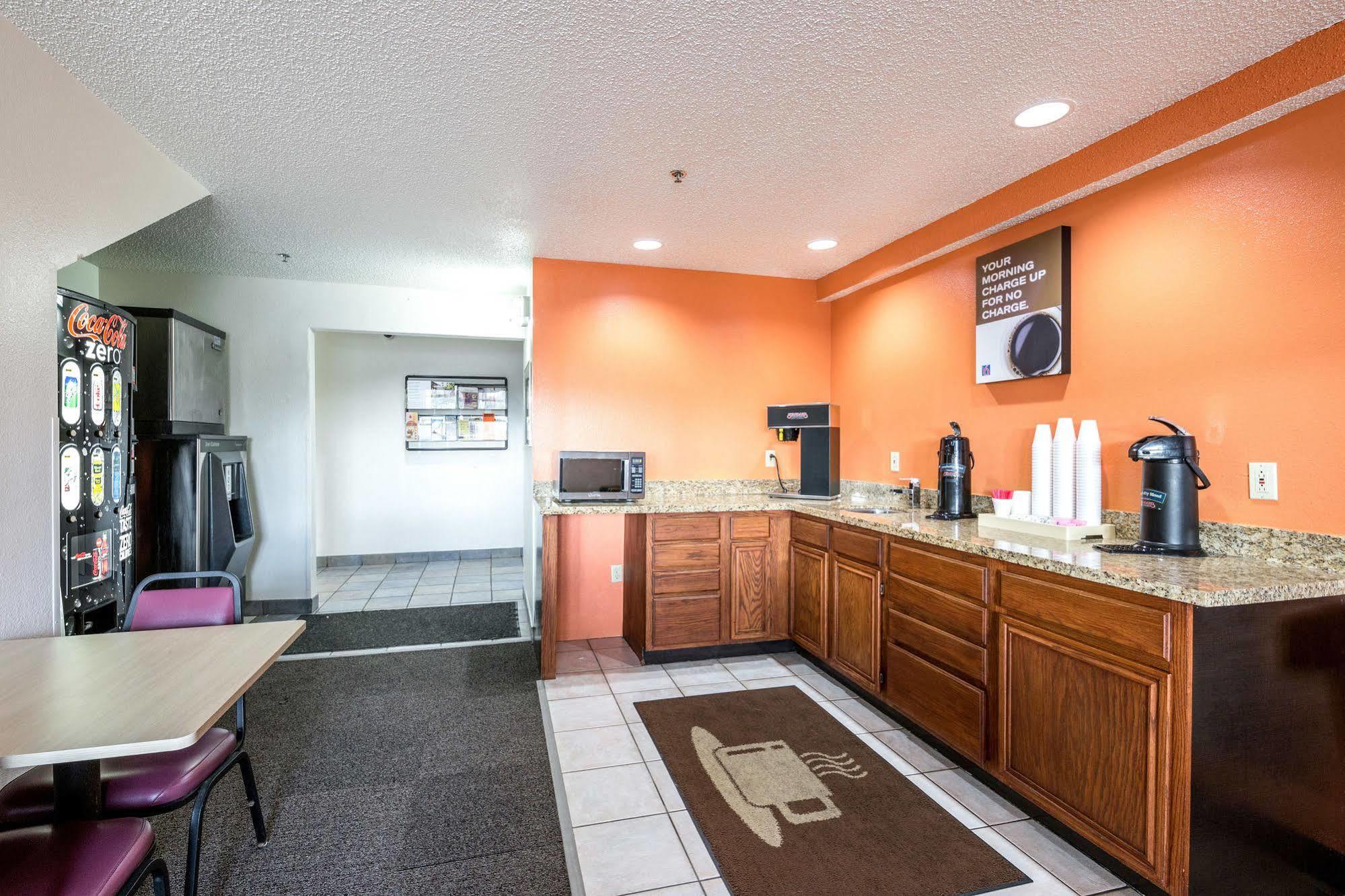 Motel 6-Waterloo, Ia المظهر الخارجي الصورة